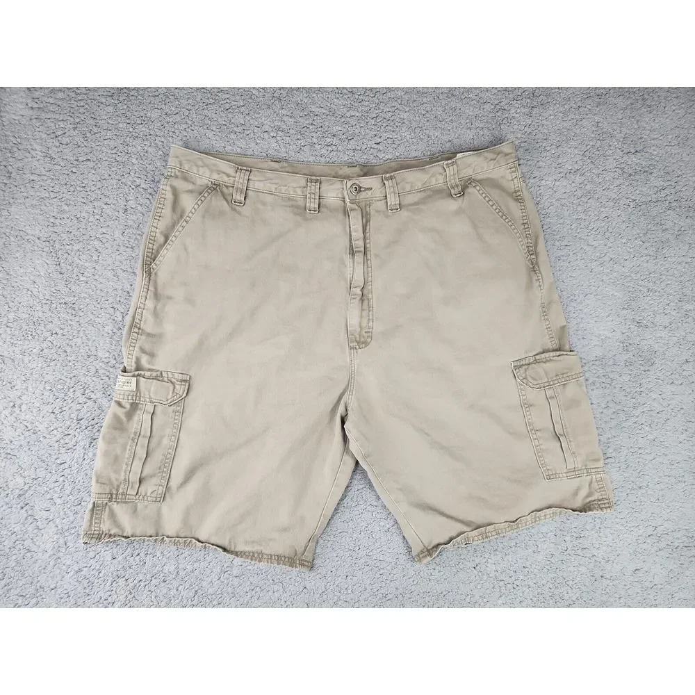 Wrangler Cargo Shorts Men's Size 44 Beige Flat Front‎ Outdoor Hiking Utility